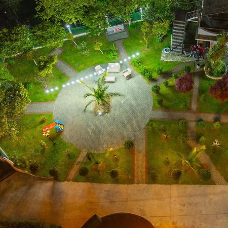 Green Yard Hotel باتومي المظهر الخارجي الصورة