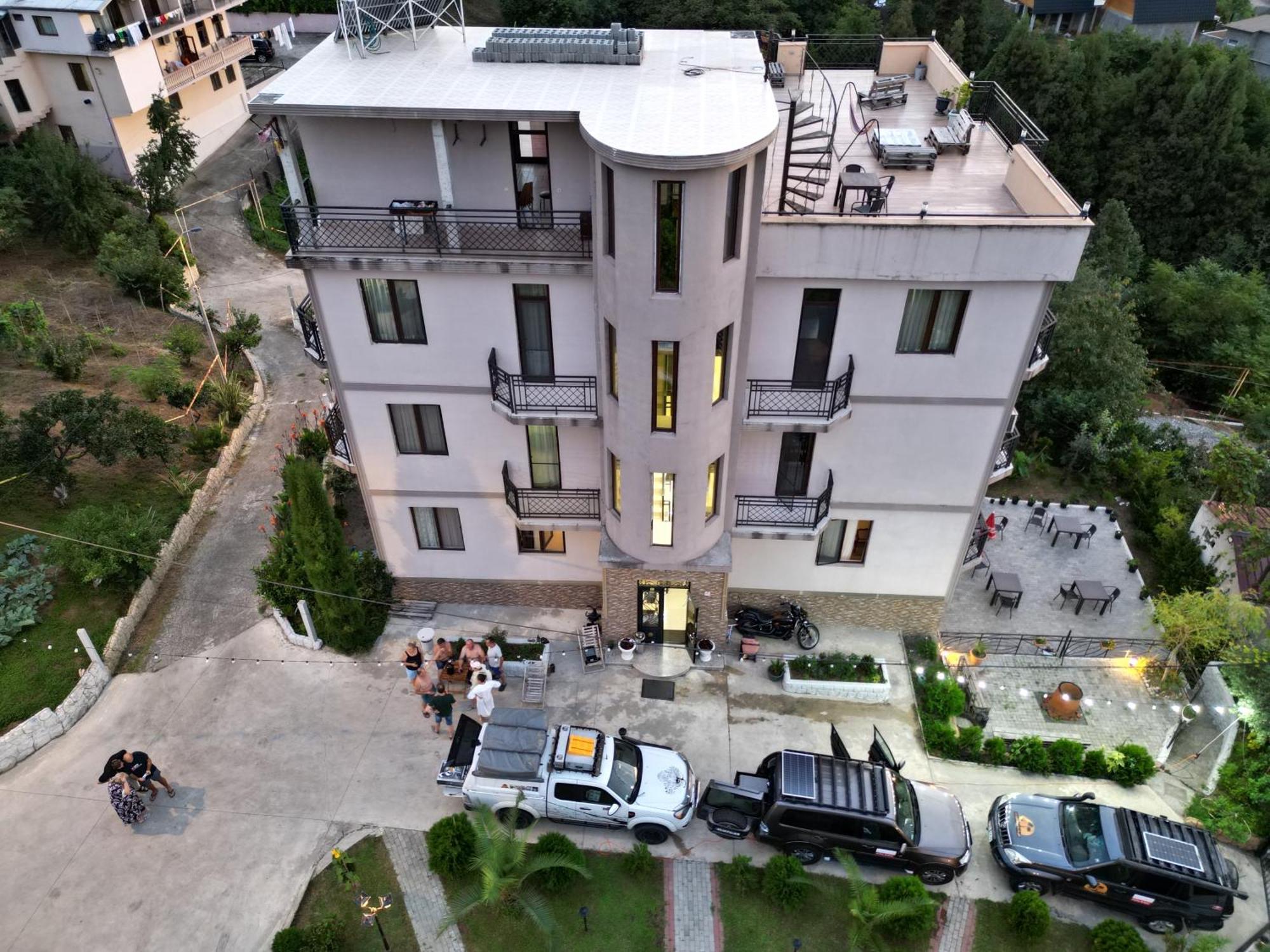 Green Yard Hotel باتومي المظهر الخارجي الصورة